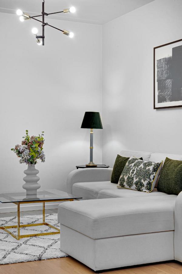 Apartment Modern 3-bedroom Near Metro Station In Orestad