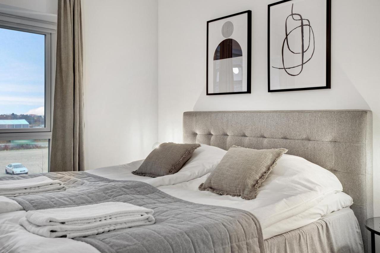 Modern 3-bedroom Near Metro Station In Orestad *